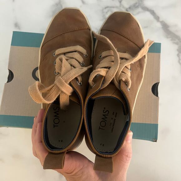 TOMS Bota's Sneaker Brown Microsuede Mid Cut High Ankle Washable Boy Size 2 - Picture 4 of 7